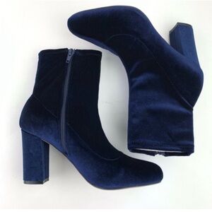 Elegant blue crushed Velvet Ankle Boots -LIKE NEW! LOW PRICE ⭐️🌟